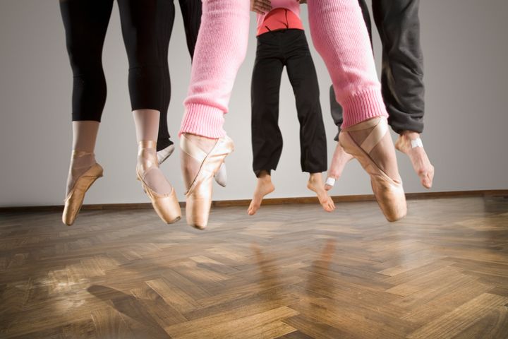 Hoppande balettfötter.