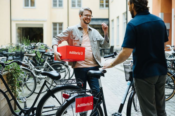 Adlibris och Kustom bevisar att rätt teknikpartnerskap ger konkreta affärsresultat – integrerade fraktval i kassan ökade checkoutkonverteringen med 11,5 procent i ett kontrollerat A/B-test.
