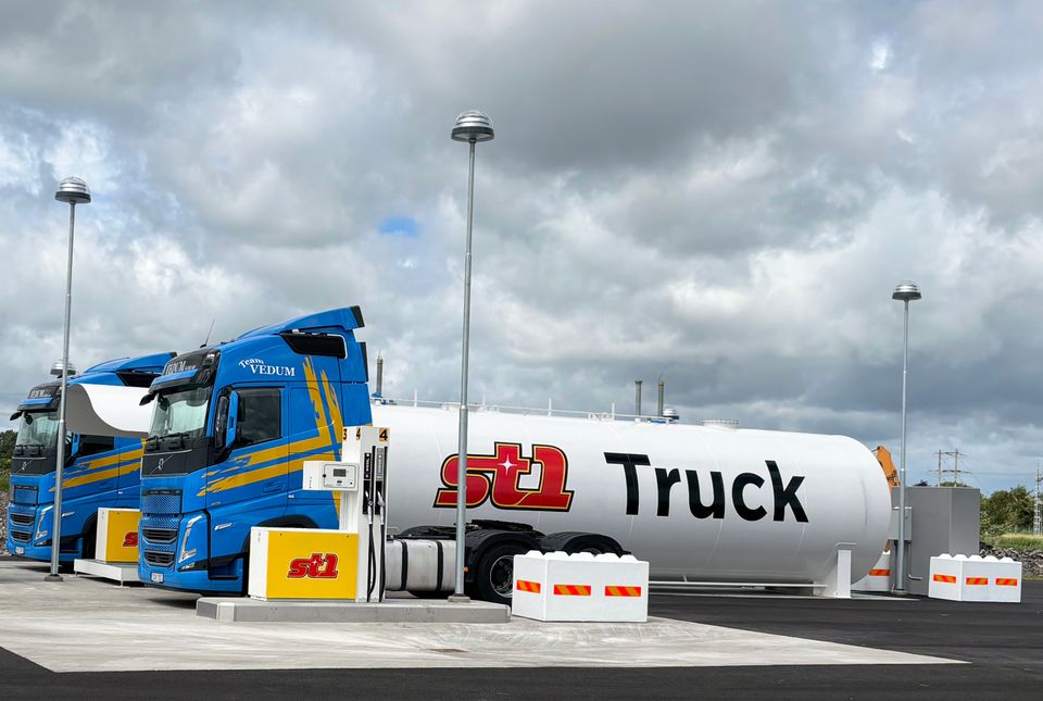 Nu öppnar vi våra första St1 Truck-stationer | St1 Sverige AB