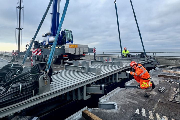 Øresundsbrons vägtrafik påverkas när två stora expansionsfogar byts ut.