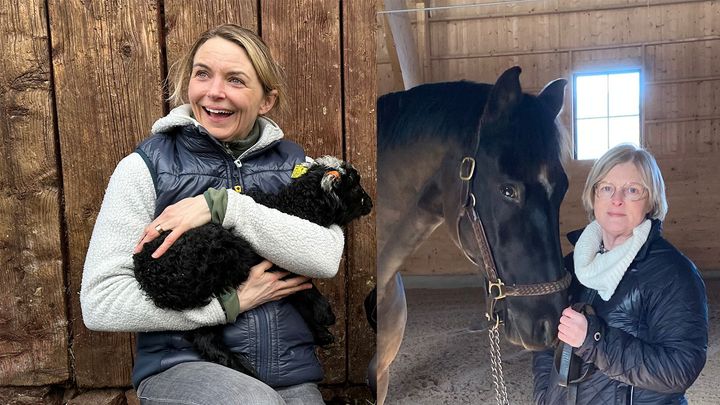 Två kvinnor, en håller ett får, den andra står bredvid en häst.