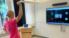 Elin Andersson håller i ett digitalt träningspass.
