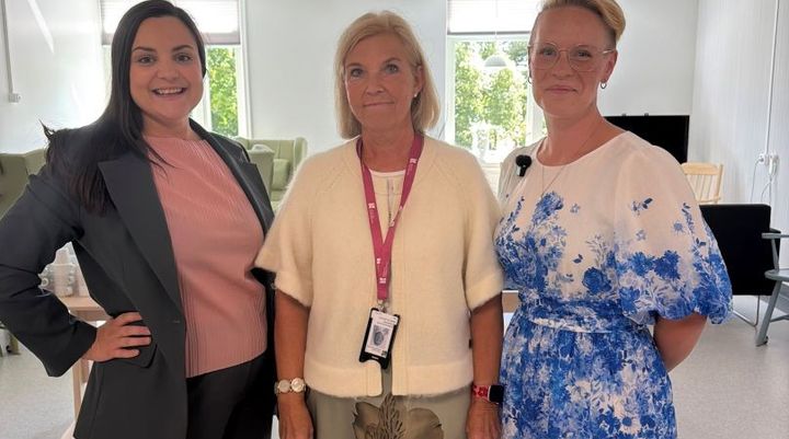 Henrietta Modig Serrate (S), regionstyrelsens ordförande, Susanne Magnusson, verksamhetsområdeschef för sjukhusvården, och Ida Eriksson (M), hälso- och sjukvårdsnämndens ordförande, talade på invigningen den 21 augusti.