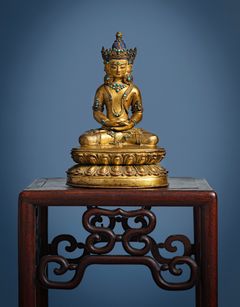 Sarvavid Vairocana, förgylld kopparlegering. Tibet:Nepal, 1400-tal