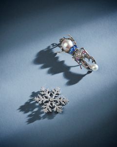 Brosch i form av en snöflinga, design av Alma Pihl, för Fabergé