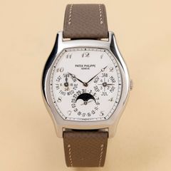 Patek Philippe, Perpetual Calendar, ca 2004. Utropspris: 400 000–600 000 SEK