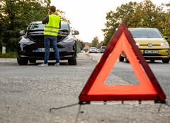 12V-batteriet är och förblir den vanligaste orsaken till att bilen får motorstopp – även och särskilt i elfordon. Foto: Clarios
