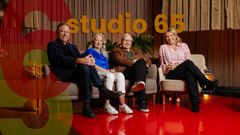 Kattis Ahlström och Anders Palmgren programleder tredje säsongen av Studio 65 tillsammans med äldreforskarna Britt Östlund och Ingmar Skoog.