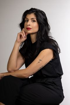 Soraya Hashim är programledare för Fabriken, en podd från UR.