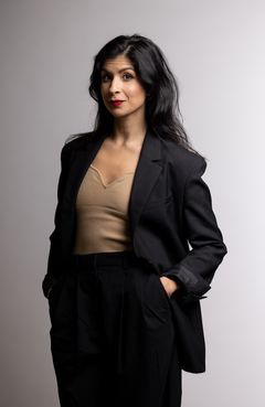 Soraya Hashim är programledare för Fabriken, en podd från UR.