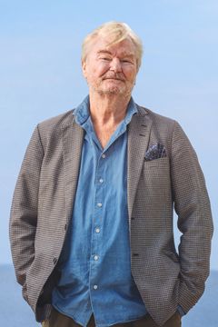 Peter Dalle i Seniorsurfarna – ett program från UR.