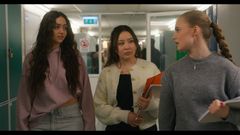 Dilvin Seker, Sora Elding och Lilly Källstrand Holmgren i Genom mina ögon – ett nytt kunskapsdram för högstadiet från UR.