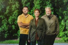 Hector Apelgren, Anna Mannheimer och Peter Apelgren programleder UR:s programserie Folkets AI.