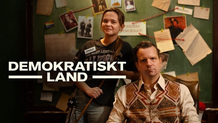 Demokratiskt land är en tv-serie om hur Sverige blev en demokrati och varför våra rättigheter ser ut som de gör idag. Foto: UR.