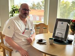 Sjuksköterskan Patrik Kehlmeier är årets studenthandledare.