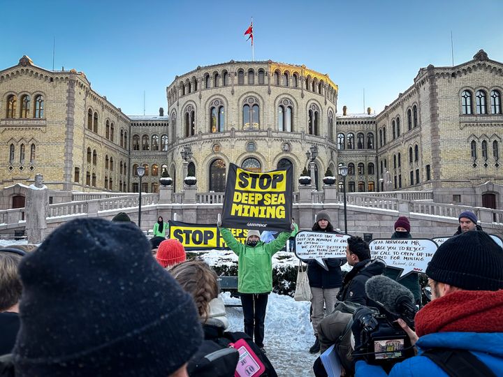 Från protester utanför norska Stortinget i januari 2024