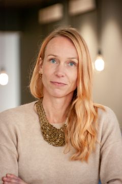 Lina Fridblom är processledare i projektet A Singing Generation - Körsång för psykisk hälsa och har bland annat jobbat med körsång för dementa och körsång på anstalter.