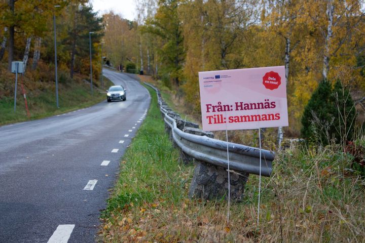 En skylt vid en vägkant