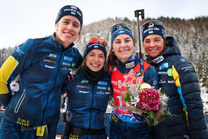 Elvira, Anna, Ella och Sara fortsätter till Frankrike för årets sista världscuptävlingar.