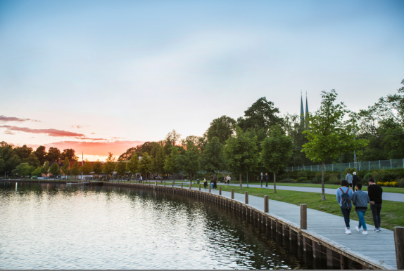 Promenad runt Växjösjön