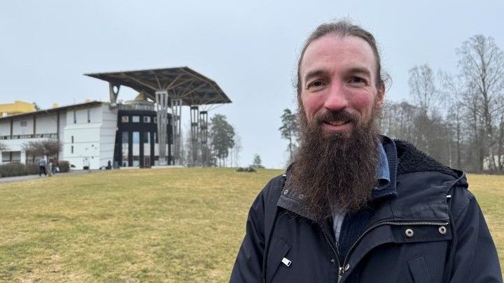 Daniel Östergren framför Måltidens hus