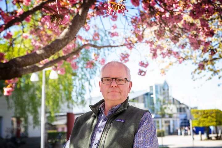 Genom sin forskning upptäckte Knut Fälker, universitetslektor i biomedicin, ett sätt att minska risken för allvarliga blödningar vid operationer av patienter som behandlas med läkemedel som hämmar blodplättar. Nu har hans företag Neericor beviljats patent i Europa för lösningen.