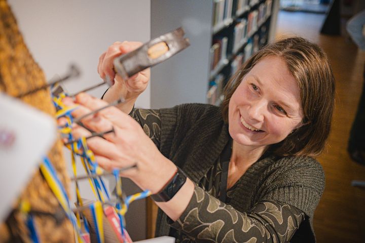 Carolina Smith spikar sin avhandling om multisjuklighet hos personer med KOL. Hennes forskning visar att vissa sjukdomskombinationer är kopplade till större hälsorisker än väntat.