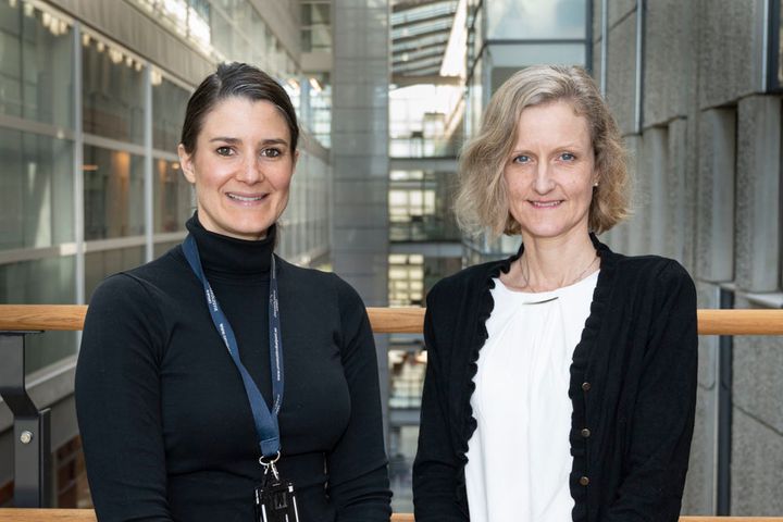 Malin Flodström Tullberg Virginia Stone Från vänster: Virginia Stone och Malin Flodström Tullberg, forskare vid Karolinska Institutet och medförfattare till studien.