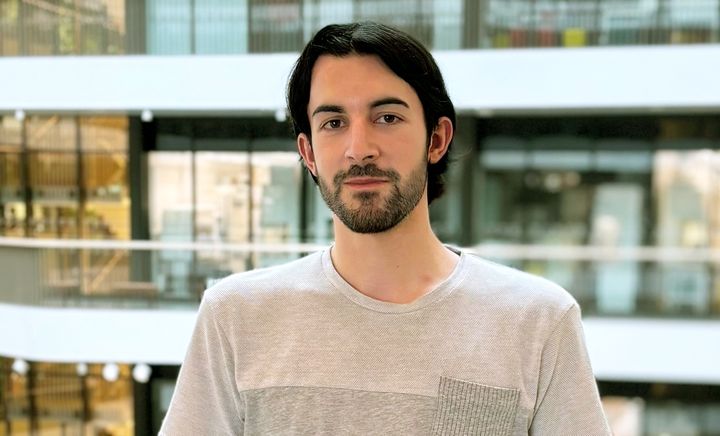 Porträtt av Tiago Macedo.
