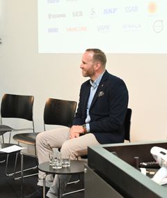 Finlands idrotts- och ungdomsminister Mika Poutala höll ett tal och deltog även i paneldebatten.