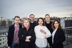 Innovationsgruppen består av Viktor Ander, Johan Silfversten Bergman, Daniel Kederstedt (bakre raden), Inanna Lallerstedt, Ebba Bonde och Madelaine Levy (främre raden). Foto: Anna Tärnhuvud / SvD