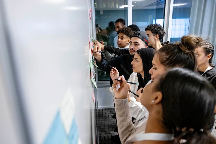 Deltagarna i News Changemaker-programmet jobbade tillsammans i 10 veckor Foto: Emma-Sofia Olsson/Schibsted