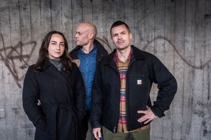 Frida Svensson, Magnus Arvidson och Erik Wisterberg ligger bakom den nya SvD-serien ”Frälsaren”. Foto: Magnus Hjalmarson Neideman / SvD