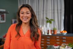 Jennie Walldén bjuder in till asiatiska smaker hos tv-kanalen Godare. I dag är det premiär för hennes programserie ”Jennie lagar asiatiskt”. Foto: Luckyday pictures