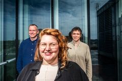 Med nya kompetenser inom foto, form och sociala medier ska Axel Öberg, Sofia Johansson och David Hellström stärka SvD:s visuella journalistik. Foto: Magnus Hjalmarson Neideman / SvD