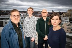 Bakom SvD stora valsatsning ”De fyras gäng” står Adam Svanell, Olle Eriksson, Magnus Arvidson och Karin Thurfjell. Foto: Staffan Löwstedt / SvD