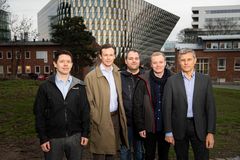 Martin Eklunds forskningsgrupp Från vänster: Peter Ström, Martin Eklund, Kimmo Kartasalo, Henrik Olsson och Lars Egevad, forskare vid Karolinska Institutet.