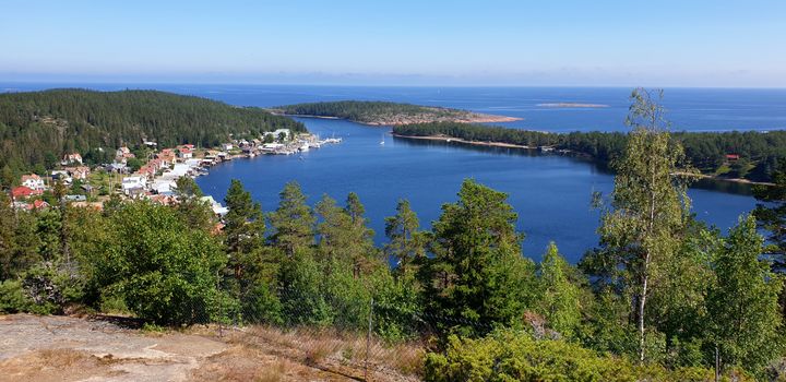 Drönarbild över Ulvön i Örnsköldsviks kommun.