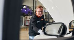 Lita inte blint på automatiken. Automatiska ljusinställningar gör bilkörningen bekväm – men det kan vara riskfyllt att helt överlåta ansvaret på bilen. Enligt Vianors expert missar många att kontrollera ljuset manuellt, vilket kan ge sämre sikt och ökad olycksrisk.