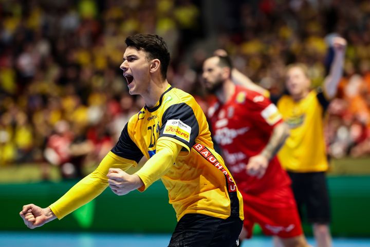 Nikola Roganovic i det svenska landslaget visar storform inför hemmapubliken i Malmö Arena