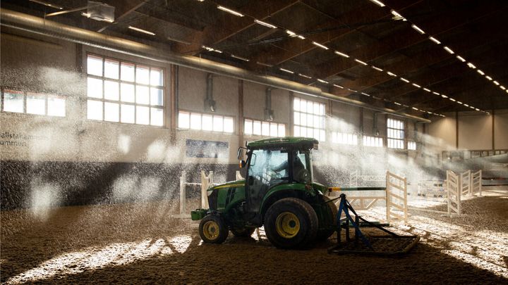 Fibersandsunderlag. Foto Mattias Burling, Svenska Ridsportförbundet.