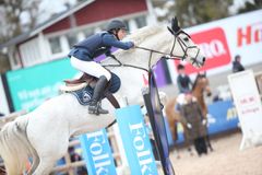 Nils Olin är yngste lagmedlem i Södertälje Ridklubb, som efter seger i semifinalen, nu är laddade för finalen i Folksam Elitallsvenska under Falsterbo Horse Show 2-3 juli.