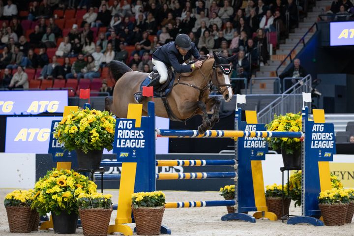 Niklas Arvidsson och Marieke VDL tog hem segern i ATG Riders League Grand Prix 1,50 och därmed 120 000 kronor.