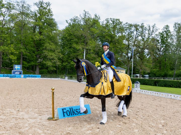 Patrik Kittel har vunnit 12 SM-guld, lika många som Ulla Håkansson. 2026 har han chans att bli historisk och bli ensam om att ha vunnit 13 svenska mästerskap. 13-17 maj avgörs årets Folksam SM i dressyr på Grevagården i Skövde.