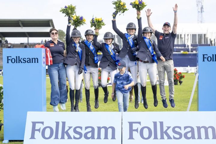 Jump Club Ryttarförening slog till på Falsterbo Horse Show och vann finalen i Folksam Elitallsvenska 2025! Därmed vann de guld i Lag-SM och kommer till 2026 års final som regerande mästare.