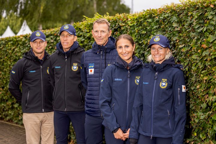 Förbundskapten Henrik Ankarcrona och ryttarna Henrik von Eckermann, Peder Fredricson, Wilma McMahon och Petronella Andersson är i full gång med VM i Aachen.