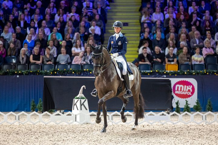 Maria von Essen ingick i det svenska EM-laget i franska Crozet. Nu är dressyrstjärnan klar för Strawberry Arena tillsammans med landslagskollegorna Tinne Vilhelmson Silfvén och Sofie Lexner.