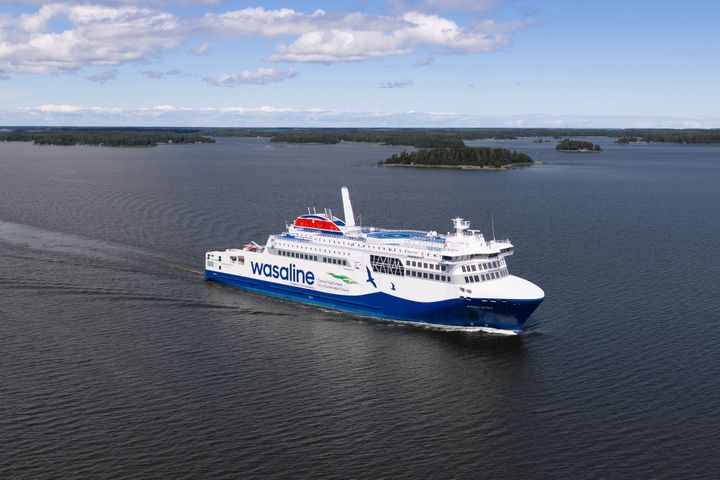 Aurora Botnia. Photo by Kimmo Makkonen