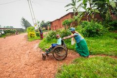 Sylvies föräldrar försvann ur bilden efter att dottern brännskadats svårt som baby. Tack och lov tog hennes gudmor flickan till sig. Foto: Jörgen Hildebrandt