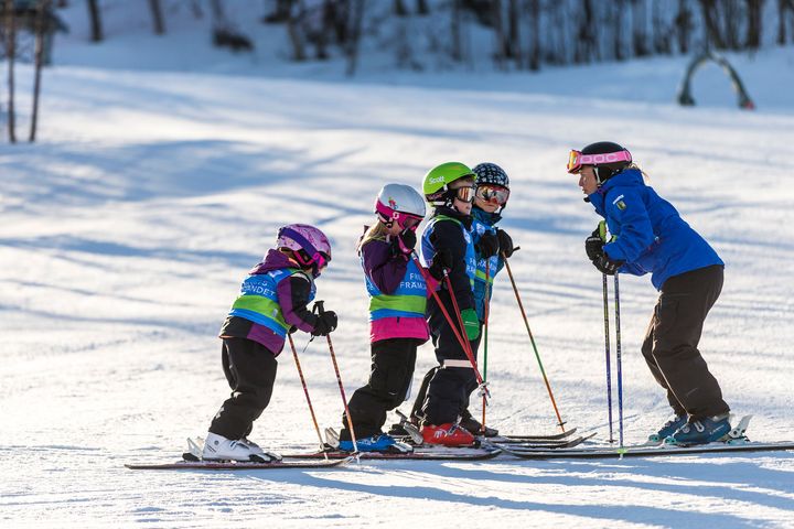 Skidskola med Friluftsfrämjandet. Foto: Anders Robertsson
